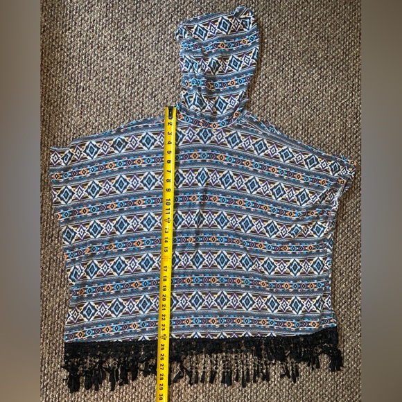 Olsenboye - Hooded Fringe Poncho Top (Southwest Print) - Picture 5 of 5